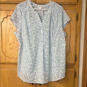 Croft & Barrow white and Blue Cap Sleeve Button Down Shirt size 1X